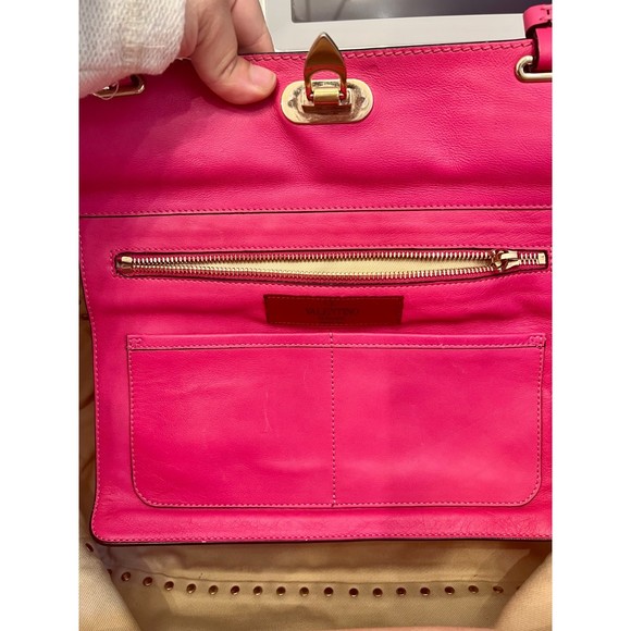 Valentino Garavani Vitello Medium Rockstud Tote in Pink - Picture 9 of 14